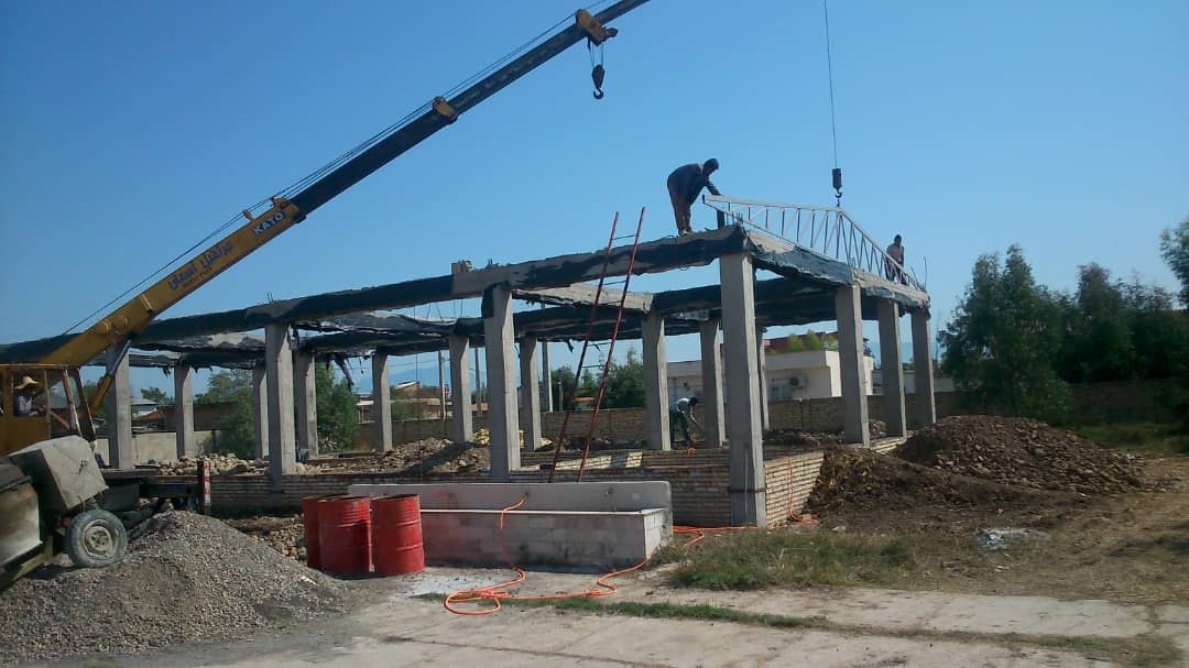 آغاز به کار ساخت مدرسه در شهرستان کنارک توسط بانک دی