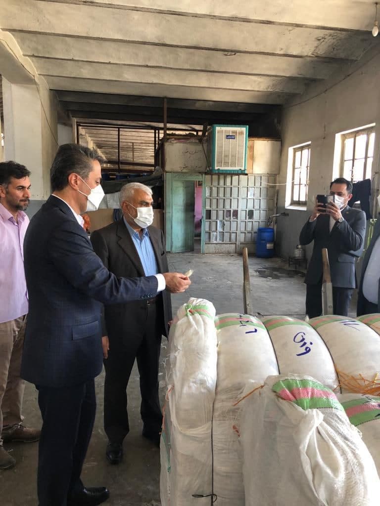 بازدید مدیر عامل موسسه اعتباری ملل از کارخانجات شرکت سهامی فرش ایران